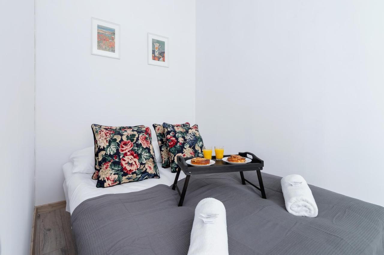 Apartment Bosacka Cracow By Noclegi Renters Cracovie Extérieur photo